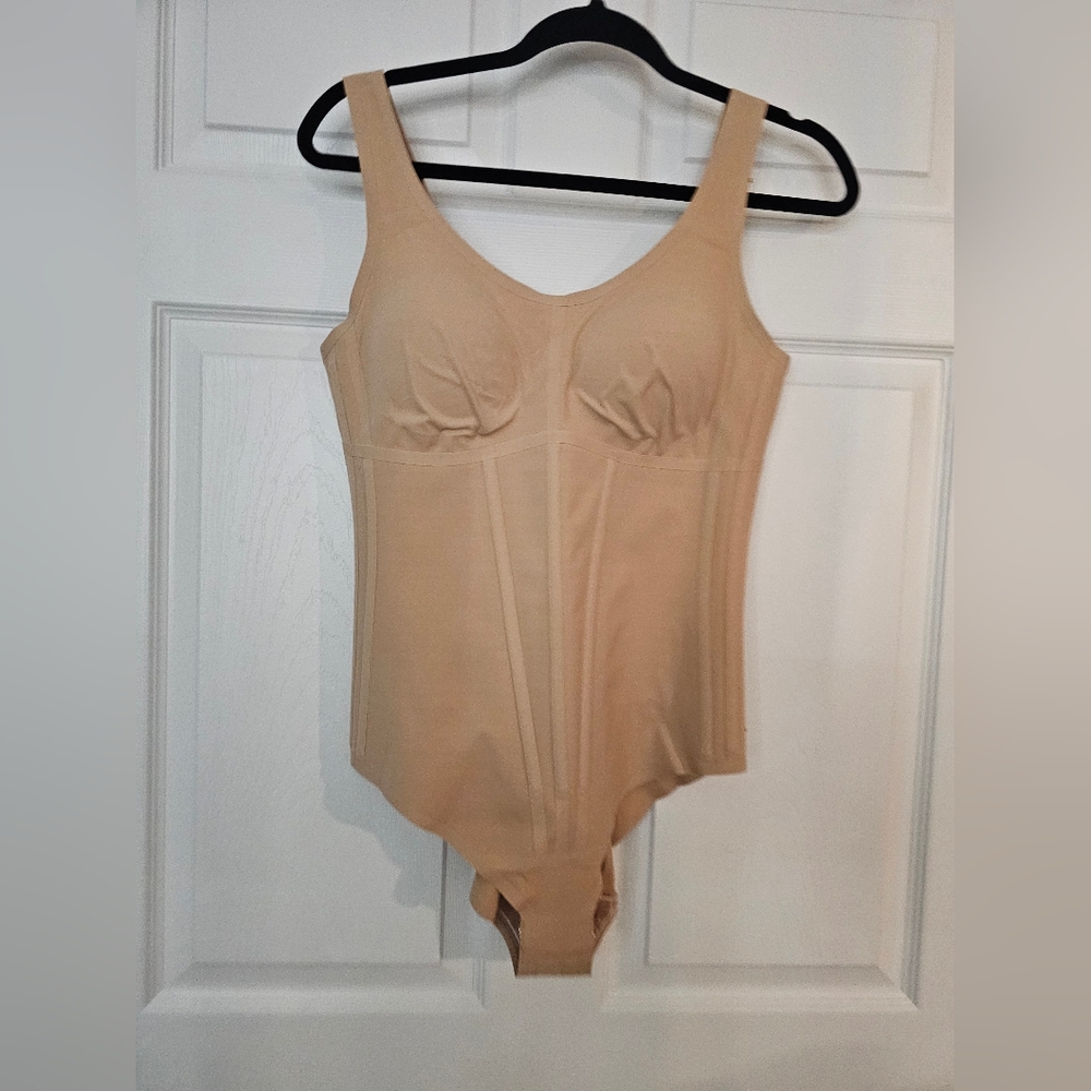 Honeylove boldness bodysuit NWT Large